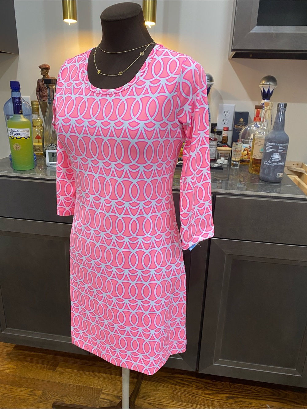 Lulu B stretch dress classic vibrant pink Wrinkle free SPF resort vacation xs